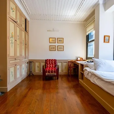 Historical House In The Peninsula בית נופש